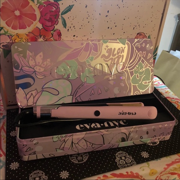 COPY - Eva Nyc limited edition flat iron new in special edition case ulta exclu… - Picture 3 of 11